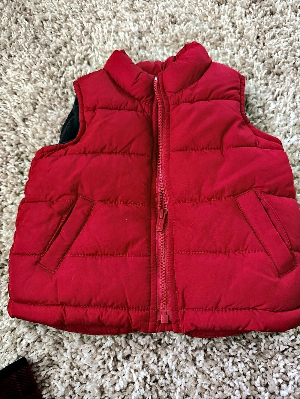 Old Navy Frost-Free Puffer Vest for Baby Red 12-18M